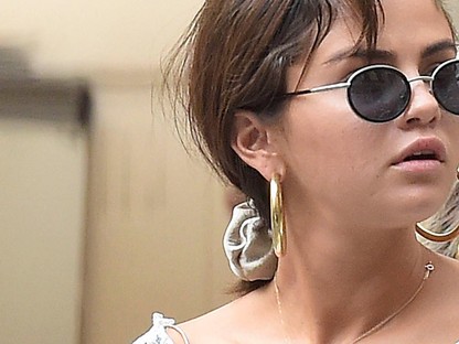 Selena Gomez nem szomorkodik! Ezzel a pasival heveri ki Justin Biebert és azt, hogy csúnyának nevezték!