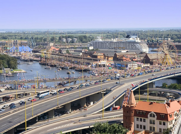 Rura z Rosji do Niemiec jednak zablokuje port w Szczecinie