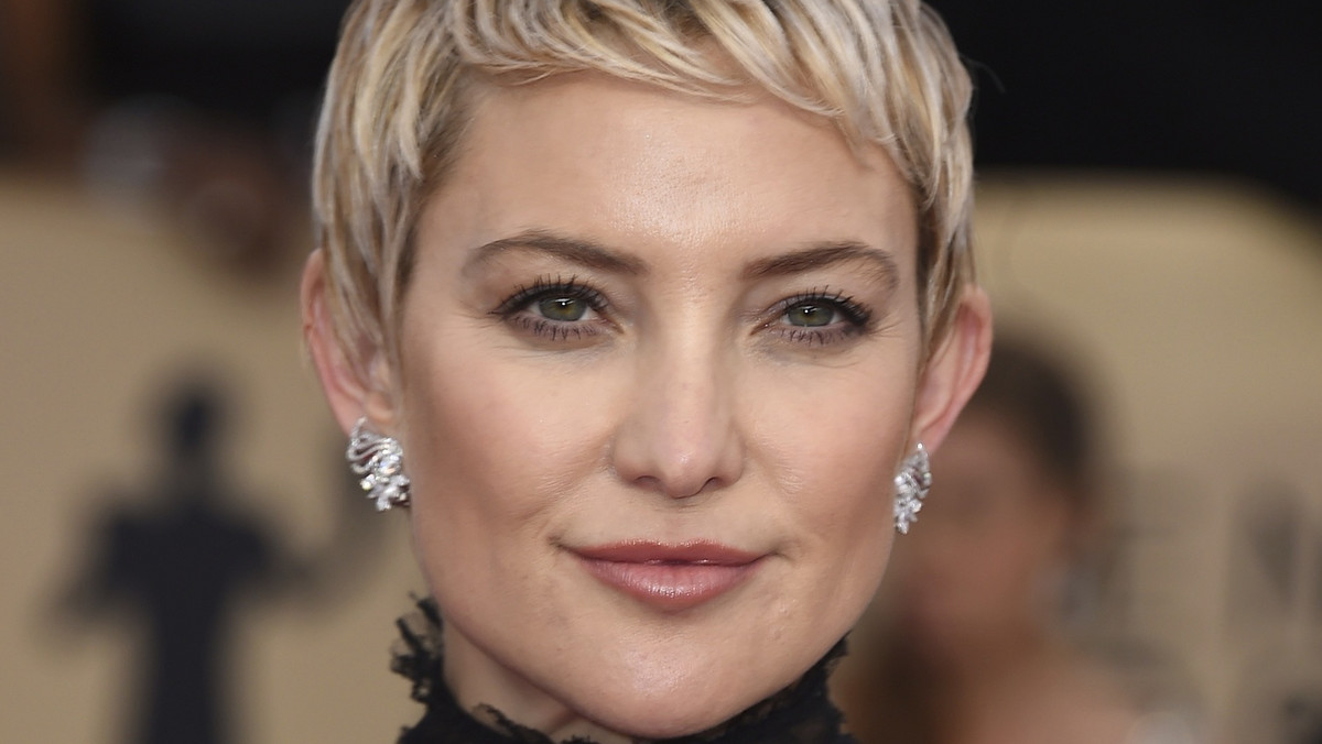 Kate Hudson pokazała, jak karmi córkę piersią. Instagram