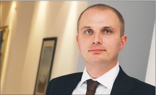 Krytyka pracodawcy w internecie może uzasadniać zwolnienie