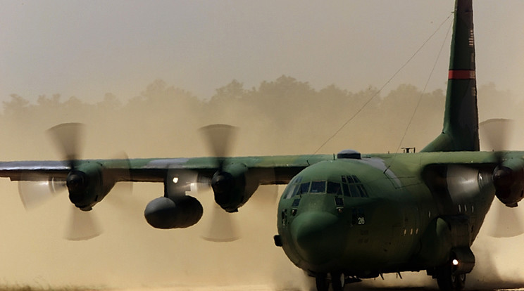 Egy C-130 Hercules teherszállító repülőgép / Fotó: Northfoto