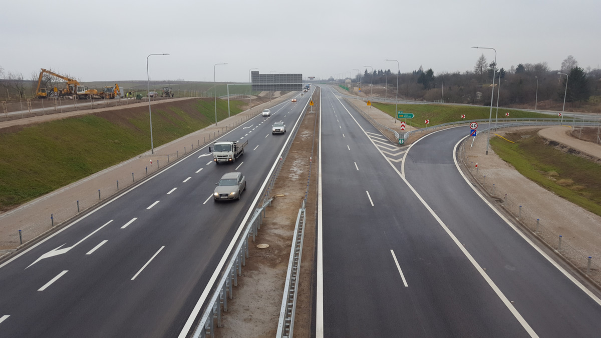 O godz. 13 pierwsi kierowcy jadący od strony Rzeszowa wjechali na zachodnią obwodnicę Lublina. Do dyspozycji mieli niemal 10-kilometrowy odcinek, który będą mogli przejechać w około pięć minut. Tym samym Lublin ma już niemal kompletną obwodnicę.