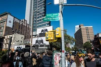 Grywali tu John Lennon z Yoko Ono i Patti Smith, a z domami publicznymi sąsiadowały gabinety lekarzy bez dyplomu. Dzisiaj jest tu jak w Disneylandzie