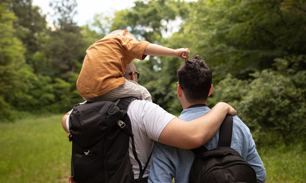 Tęczowi ojcowie — tak samo dobrzy rodzice, jak inni