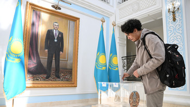 Między reżimem a demokracją. Kazachstan decyduje o swojej przyszłości. "Czy ten kraj nie jest przeklęty?"