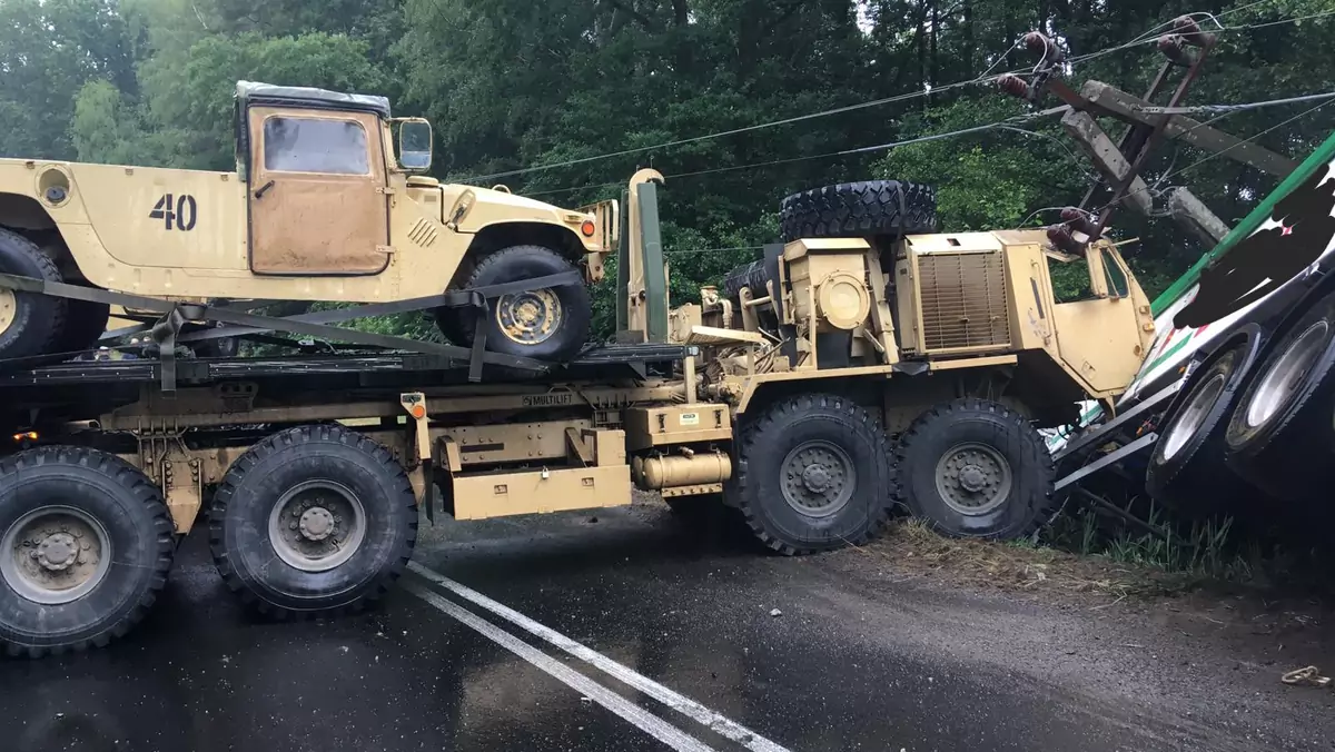Wypadek amerykańskiej ciężarówki wojskowej