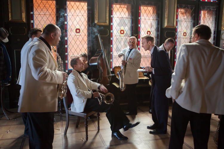 'Excentrycy' z ekranu na płyty