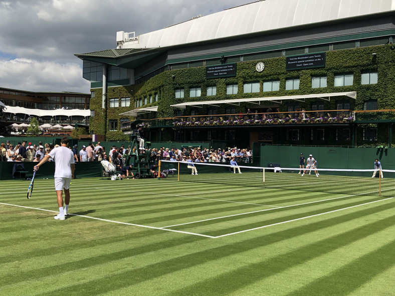 Zawodnicy zawsze grają w białych strojach (Wimbledon 2019)