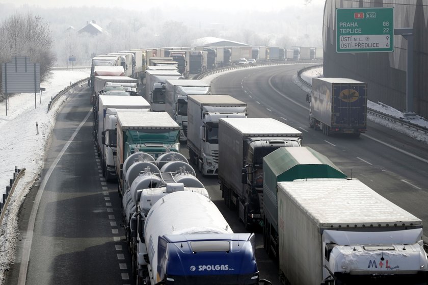 Armagedon na granicy Czech z Niemcami. Kolumna ciężarówek miała ponad 25 km!