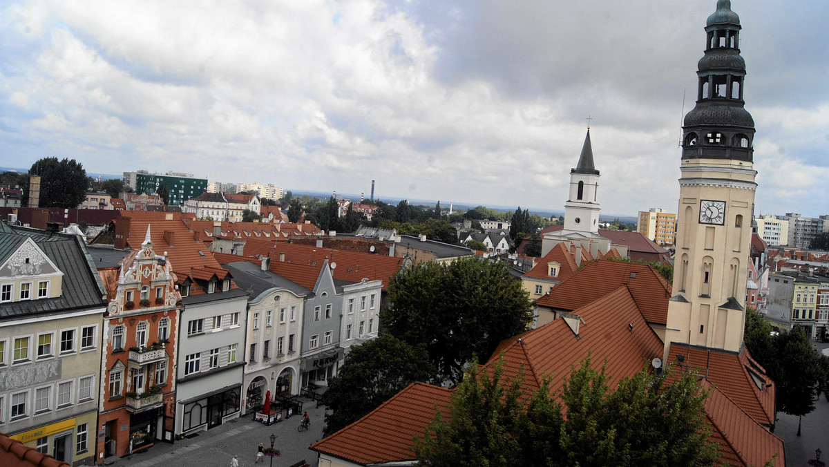 Wojewoda lubuski przekazał do ministerstwa administracji i cyfryzacji wniosek prezydenta Zielonej Góry o połączenie tego miasta z gminą wiejską - dowiedziała się PAP w Lubuskim Urzędzie Wojewódzkim w Gorzowie Wielkopolskim.