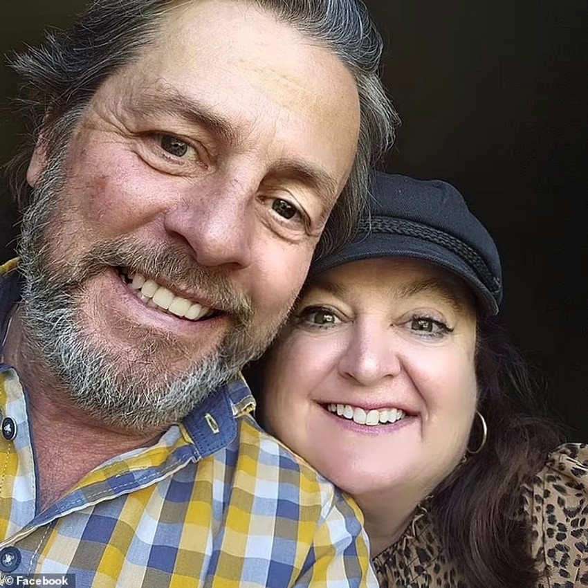 Keri Džordan i njen suprug leteli su u Australiju kad su u Boingu kojim su putovali krenule jake turbulencije