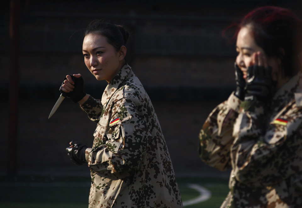 Kobiety w chińskiej szkole ochroniarzy