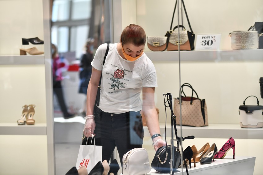 U ponudi su nove kolekcije, a ima i onih na popustu