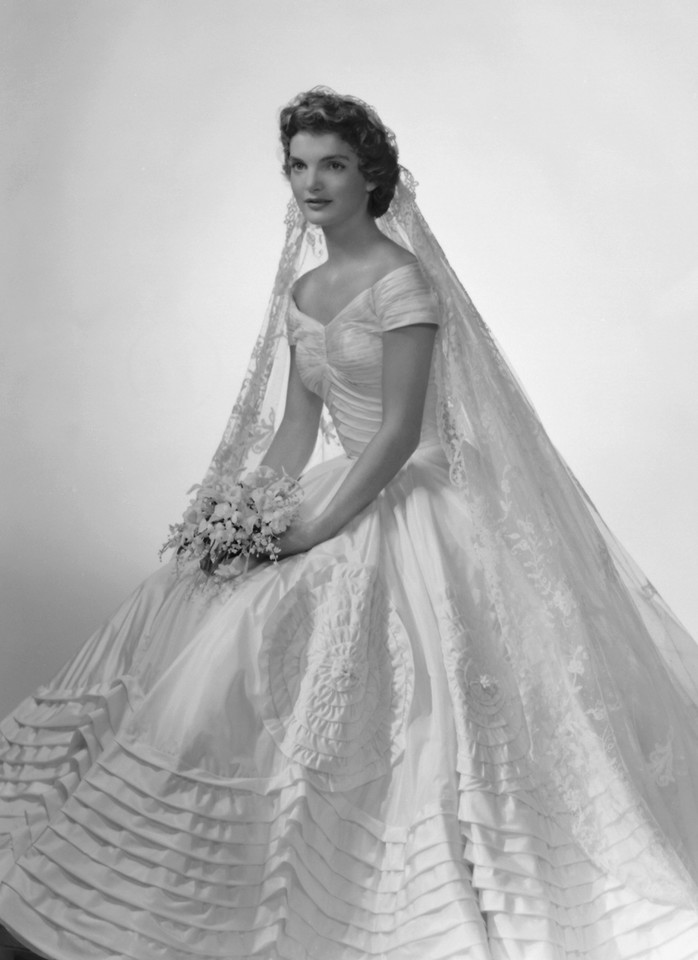 Niezwykła historia sukni ślubnej Jackie Kennedy