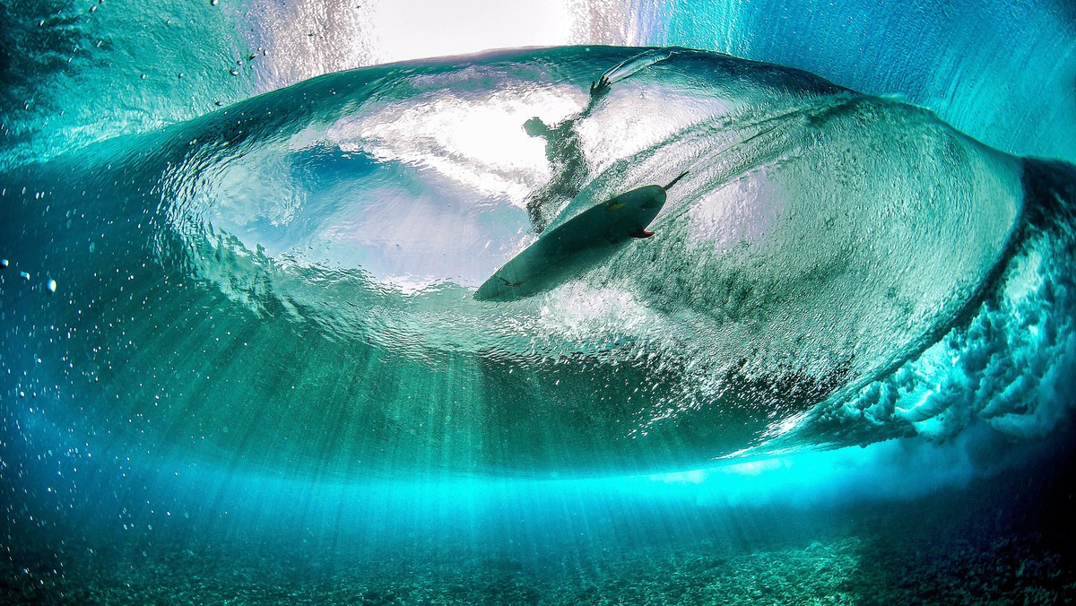 Underwater surfing / Underwater surfing /1238533