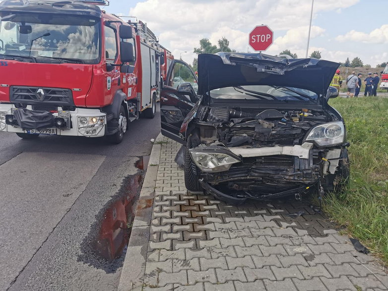 Sprawca wypadku na skrzyżowaniu ul. Radwańskich i Reja trafił do szpitala