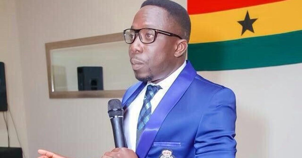 Ex-President Kufuor collapsed Concert Party - Mr Beautiful - Vimarsana News