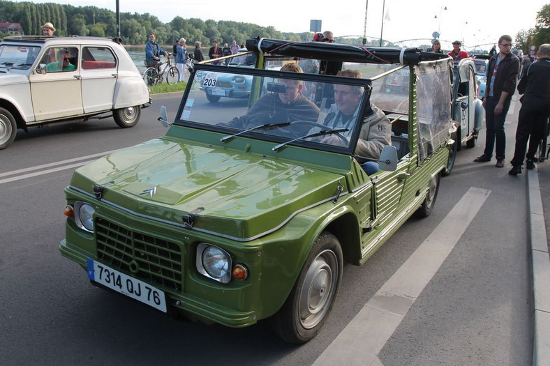 21. Światowy Zlot Miłośników Citroëna 2CV Toruń 2015