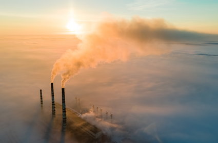 Grube miliardy z praw do emisji CO2 płyną do budżetu. To nieformalny podatek od energii