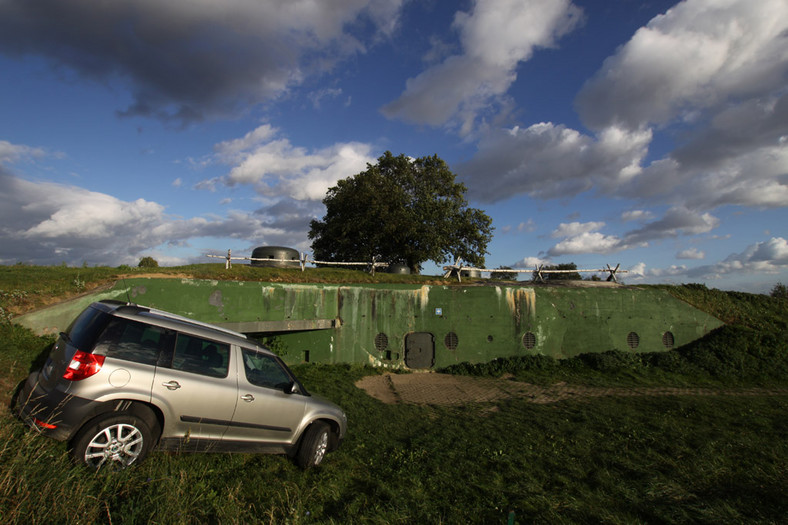 Skoda Yeti wśród fortyfikacji. 100 kilometrów bunkrów Hitlera