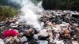 Pożary odpadów niszczą nasze zdrowie. To m.in. produkty rakotwórcze czy toksyczne