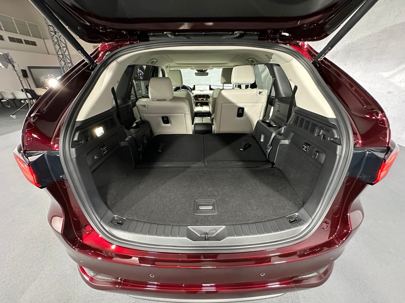 Nowa Mazda CX-80