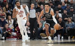 Powrót Sochana. Trzecia z rzędu wygrana Spurs