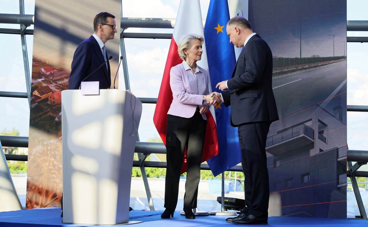 Mateusz Morawiecki, Ursula von der Leyen i Andrzej Duda