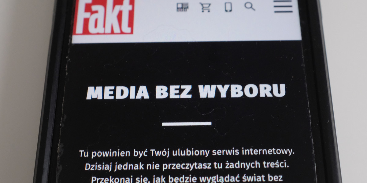 Protest mediów. Akcja „Media bez wyboru” została zauważona nawet w Indiach.