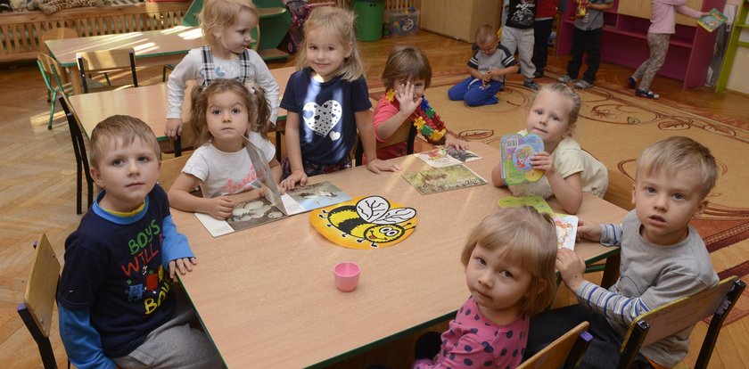 W przedszkolach bez rytmiki i języka!