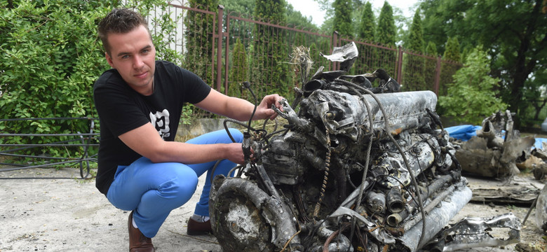 Samolot z czasów wojny leżał na dnie Bzury. Wewnątrz szczątki pilotów. ZDJĘCIA