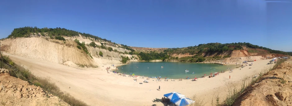 Bešenovačko jezero