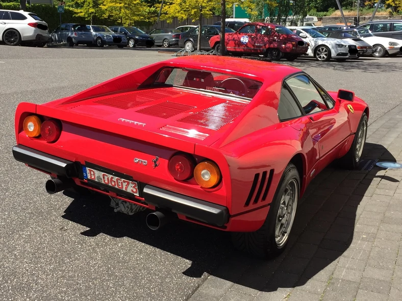 Skradzione w Niemczech Ferrari 288 GTO