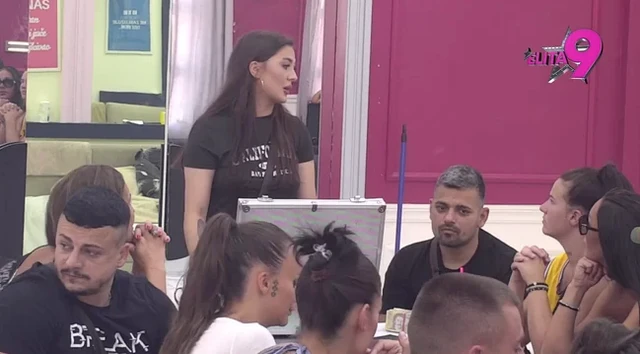 "MOJ OTAC TE NEĆE PRIHVATITI" Anastasija javno pljunula na Boru: "Sramota me je da se suočim sa porodicom"