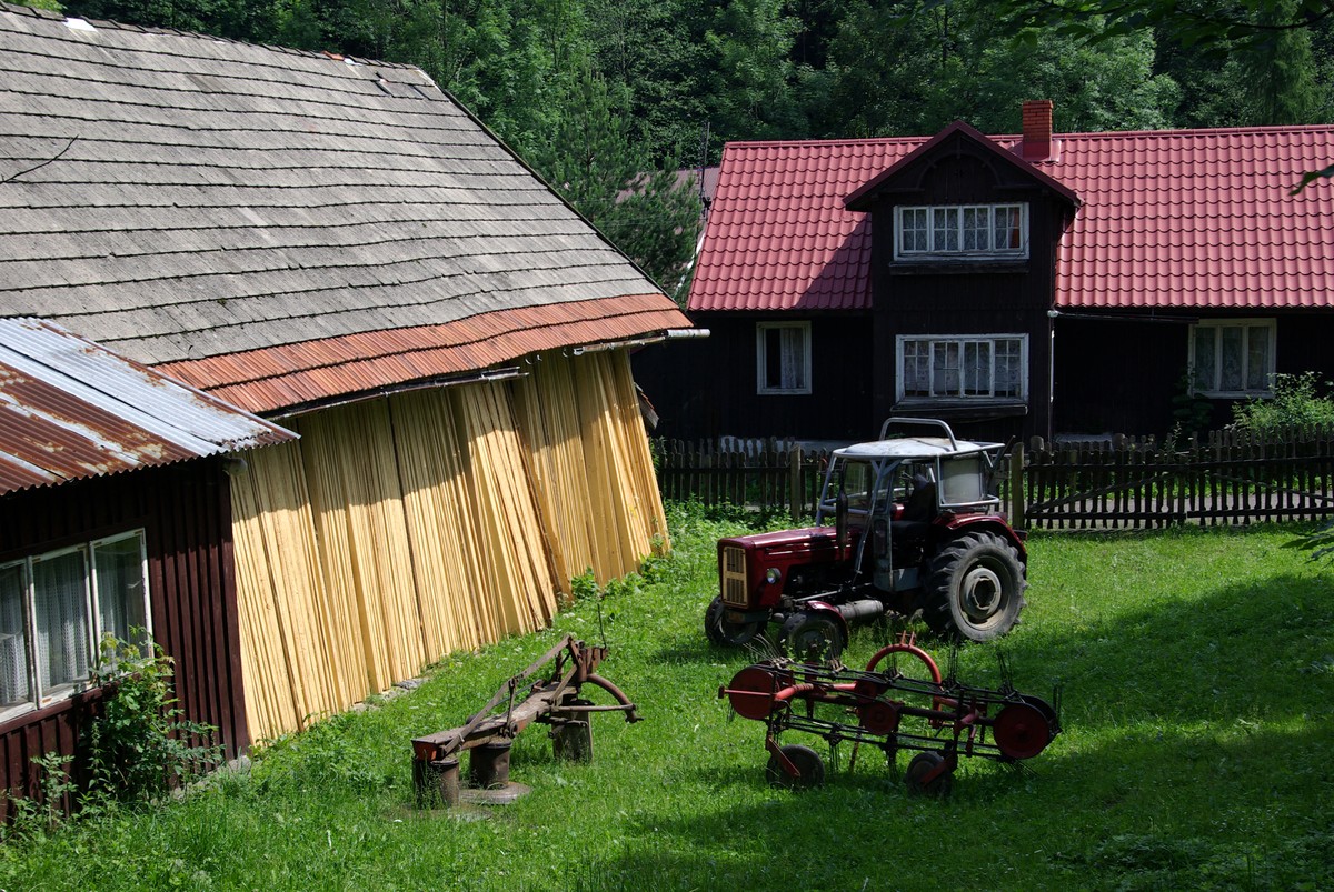 Jeśli rolnik otrzymywał przed śmiercią rentę z tytułu niezdolności do pracy, jego bliscy mogą nie otrzymać z KRUS renty rodzinnej.