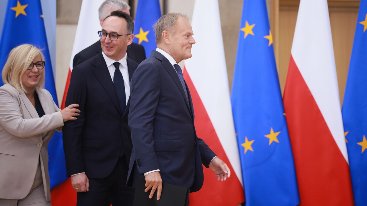 Politycy komentują rekontrukcję rządu Donalda Tuska. "Odbywa się jakiś teatr"