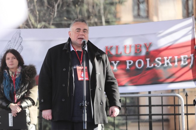 Z kolei redaktor naczelny 