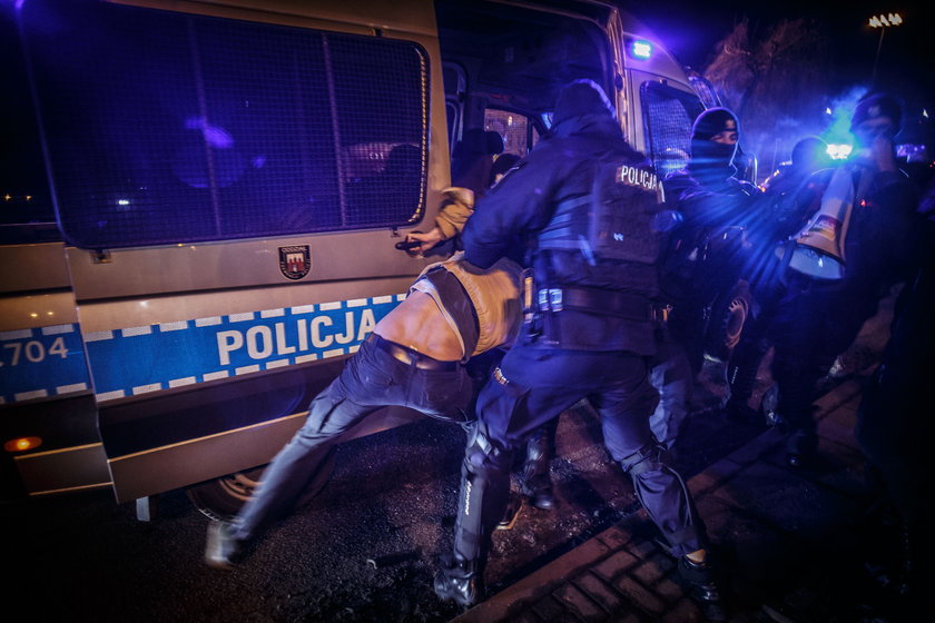 Strajk Kobiet. Policjant uderzył w twarz posłankę KO?