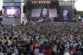 U TERORISTIČKOM NAPADU na koncertu Arijane Grande POGINULO 22 LJUDI, među njima i 8-godišnja devojčica: Zbog njenih poslednjih reči GUŠIMO SE U SUZAMA, a evo šta se desilo TE KOBNE NOĆI