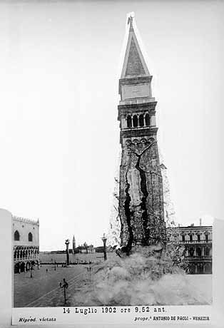 Fotomontaż przedstawiający zawalanie się dzwonnicy św. Marka w Wenecji