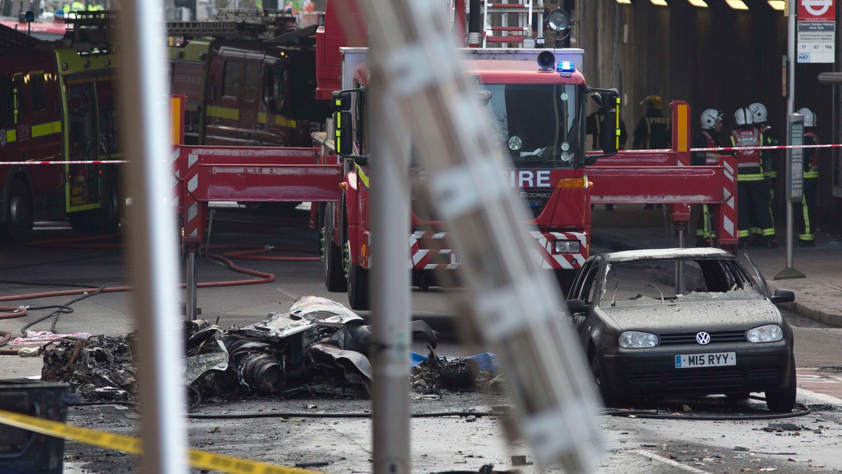 Dwie osoby zginęły, a trzynaście zostało rannych w katastrofie helikoptera, który rozbił się w centrum Londynu. Do zdarzenia doszło w pobliżu w dzielnicy Vauxhall. Jedna z poszkodowanych osób jest w stanie krytycznym. Wypadek ten nie miał znamion ataku terrorystycznego - poinformowała brytyjska policja.