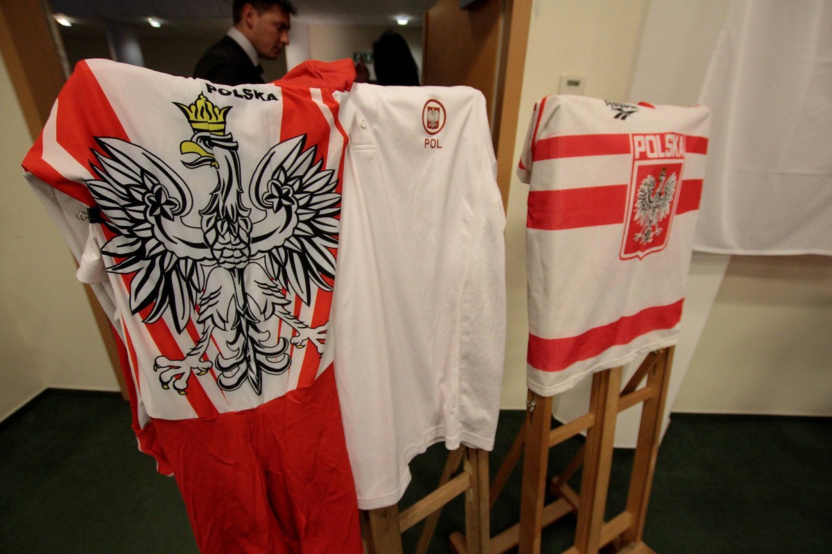 Koszulki polskiej reprezentacji z orzełkami