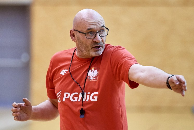Selekcjoner reprezentacji Polski piłkarek ręcznych Leszek Krowicki