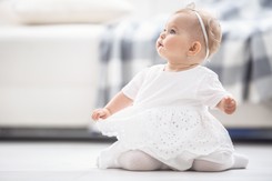 400 zł miesięcznie dla rodziców małych dzieci. Kto może skorzystać z dofinansowania?