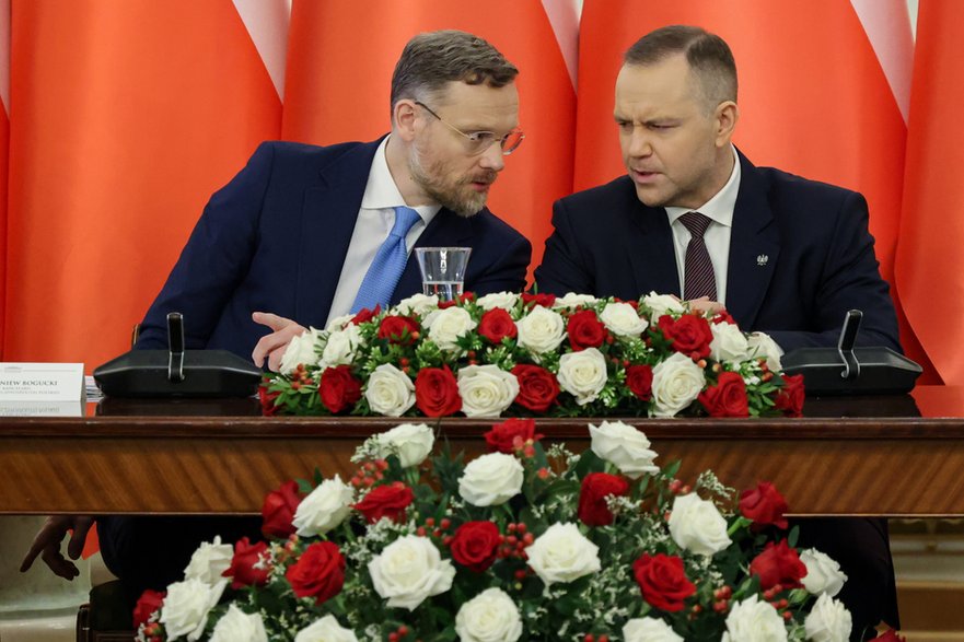 Karol Nawrocki i szef KPRP Zbigniew Bogucki podczas spotkania z kierownictwem NSZZ "Solidarność", 12 lutego 2026 r.