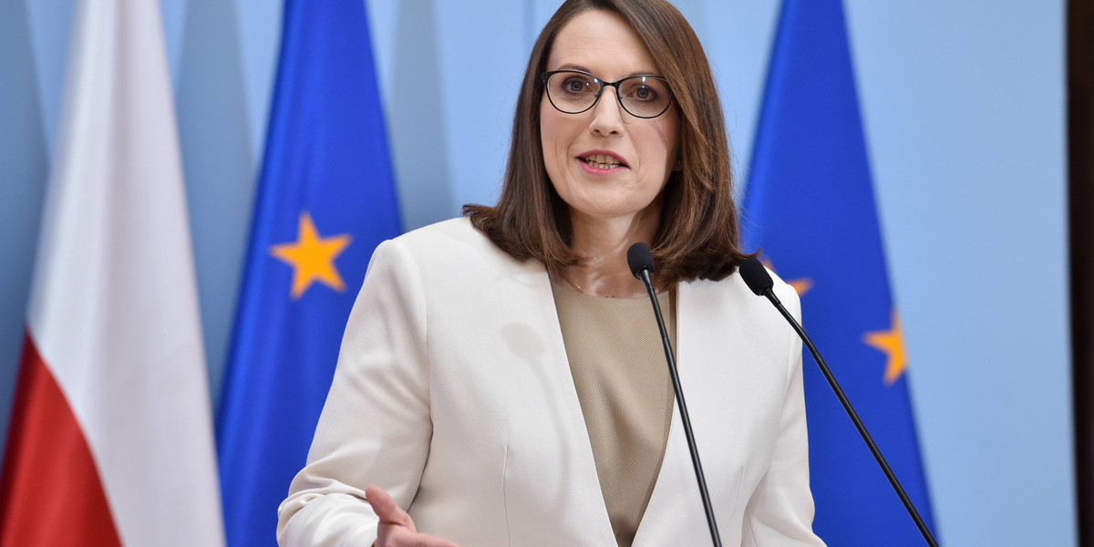 Magdalena Rzeczkowska to nowa minister finansów. Wiemy, ile zarabia się na tym stanowisku. 