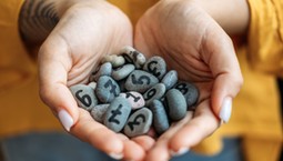 Ostatnia cyfra pensji zdradzi finansową przyszłość. Kto może liczyć na bogactwo?