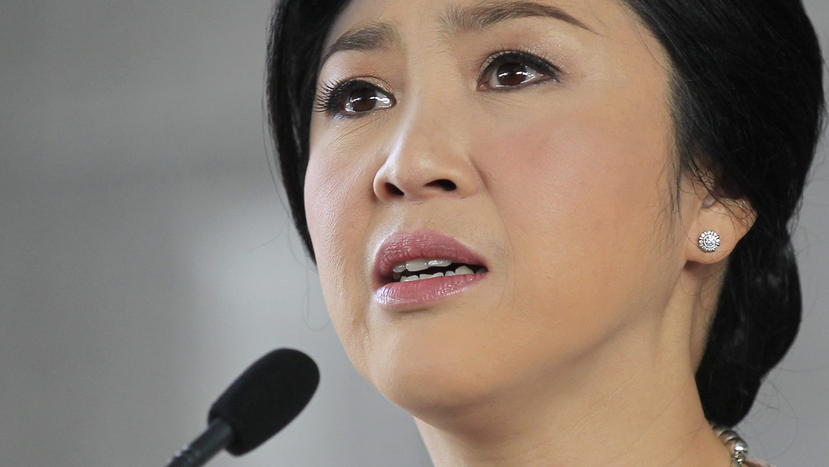 Premier Tajlandii Yingluck Shinawatra wezwała we wtorek antyrządowych manifestantów do zaprzestania ulicznych protestów i wzięcia udziału w lutym w przedterminowych wyborach parlamentarnych. Przywódcy protestów żądają jednak jej odejścia w ciągu 24 godzin.