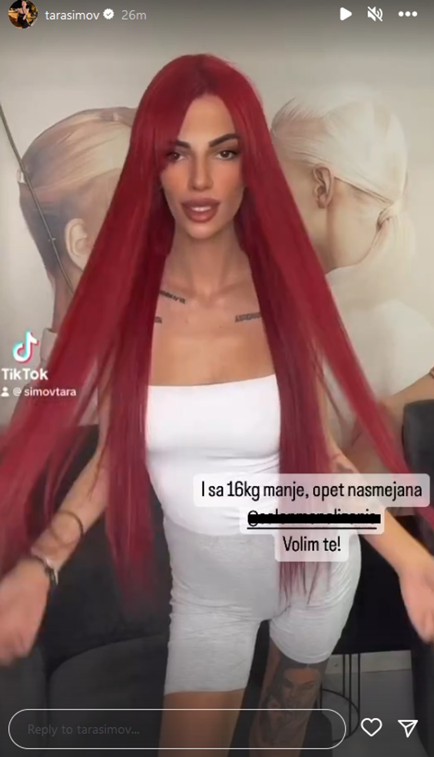 Tara Simov promenila boju kose