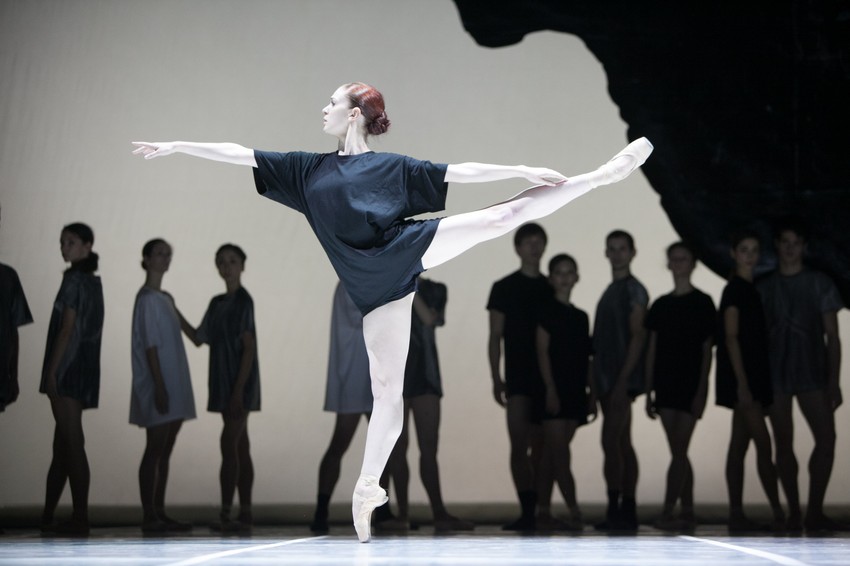 Scena iz baleta "Tamni pejzaži"